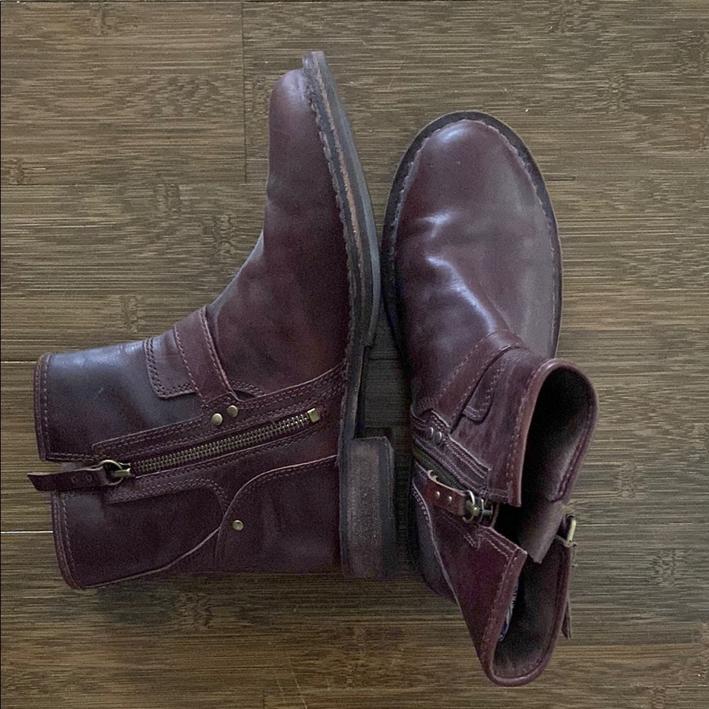 Women’s UGG Brown Leather Boots